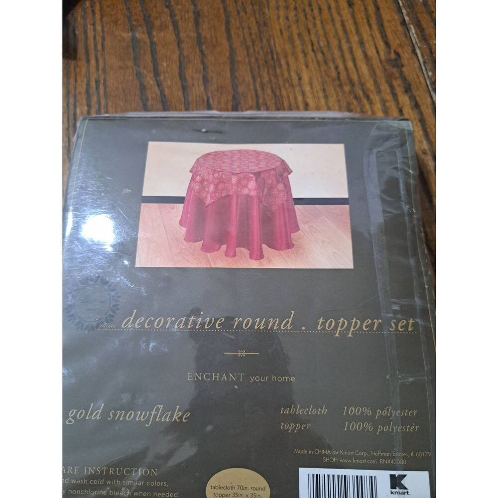 New 2008 Trim A Home Red Gold Snowflake Decorative Round Topper Set Table Cloth